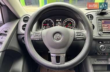 Позашляховик / Кросовер Volkswagen Tiguan 2015 в 