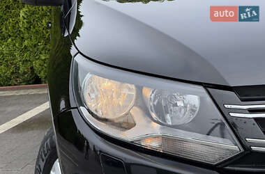 Внедорожник / Кроссовер Volkswagen Tiguan 2017 в 