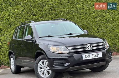 Внедорожник / Кроссовер Volkswagen Tiguan 2017 в 