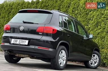 Внедорожник / Кроссовер Volkswagen Tiguan 2017 в 