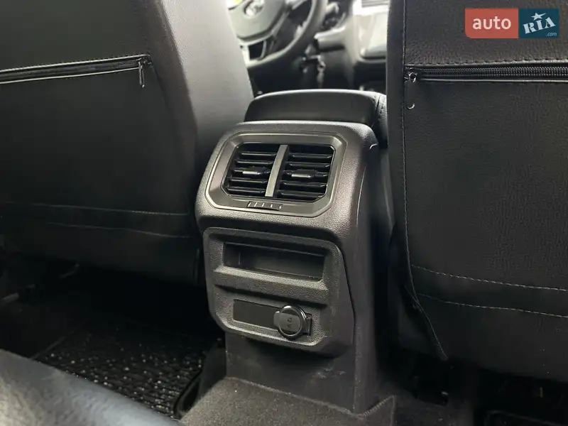 Внедорожник / Кроссовер Volkswagen Tiguan 2020 в 
