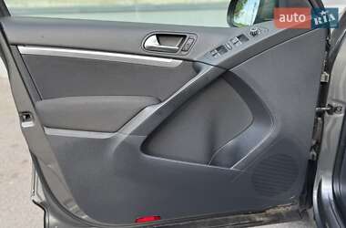 Внедорожник / Кроссовер Volkswagen Tiguan 2011 в 