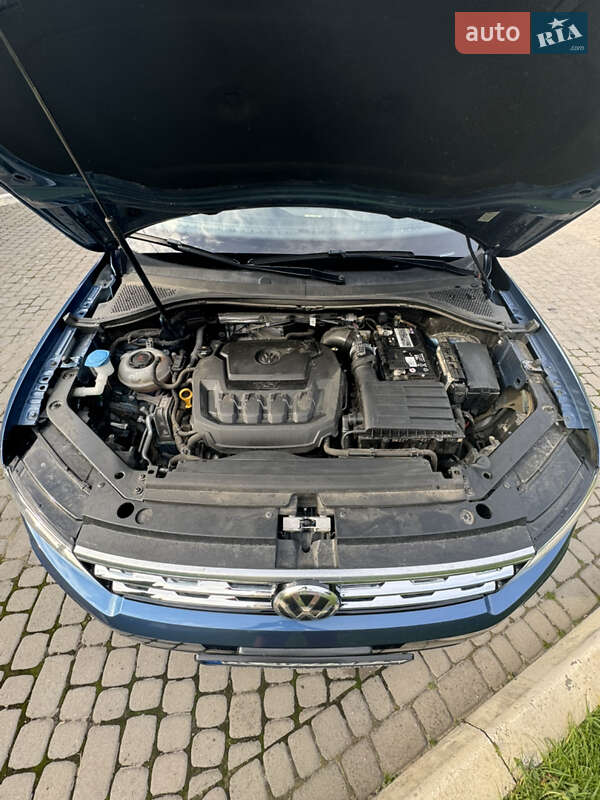 Внедорожник / Кроссовер Volkswagen Tiguan 2019 в Львове