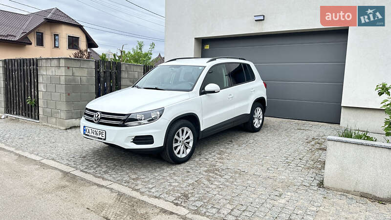 Позашляховик / Кросовер Volkswagen Tiguan 2017 в 