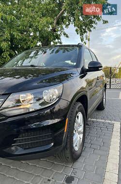 Внедорожник / Кроссовер Volkswagen Tiguan 2016 в 