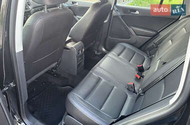 Внедорожник / Кроссовер Volkswagen Tiguan 2016 в 