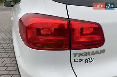 Позашляховик / Кросовер Volkswagen Tiguan 2015 в 