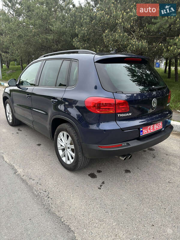 Внедорожник / Кроссовер Volkswagen Tiguan 2015 в Золочеве