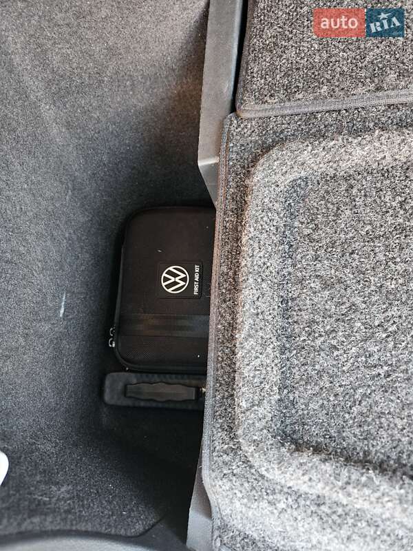 Внедорожник / Кроссовер Volkswagen Tiguan 2018 в Сумах