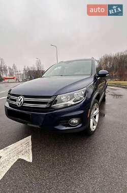 Внедорожник / Кроссовер Volkswagen Tiguan 2016 в Луцке