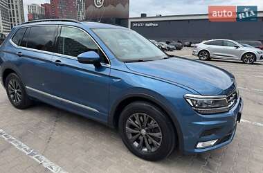 Позашляховик / Кросовер Volkswagen Tiguan 2017 в Києві