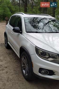 Внедорожник / Кроссовер Volkswagen Tiguan 2016 в 