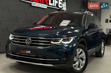 Позашляховик / Кросовер Volkswagen Tiguan 2021 в 