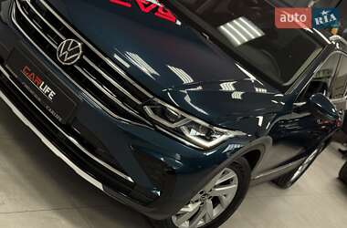 Позашляховик / Кросовер Volkswagen Tiguan 2021 в 
