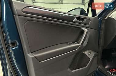 Позашляховик / Кросовер Volkswagen Tiguan 2021 в 