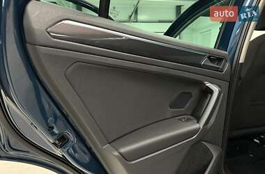Позашляховик / Кросовер Volkswagen Tiguan 2021 в 
