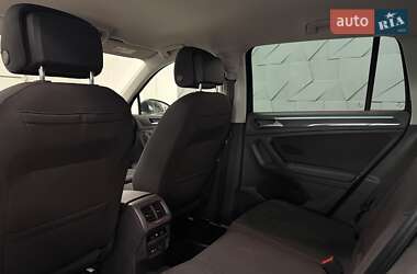 Позашляховик / Кросовер Volkswagen Tiguan 2021 в 