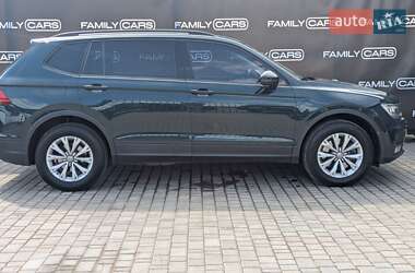 Позашляховик / Кросовер Volkswagen Tiguan 2017 в 