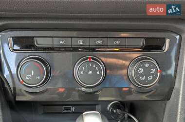 Позашляховик / Кросовер Volkswagen Tiguan 2017 в 