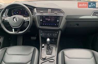 Внедорожник / Кроссовер Volkswagen Tiguan 2020 в 