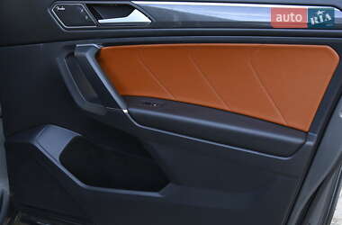 Внедорожник / Кроссовер Volkswagen Tiguan 2019 в 