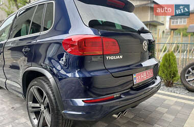 Позашляховик / Кросовер Volkswagen Tiguan 2016 в 