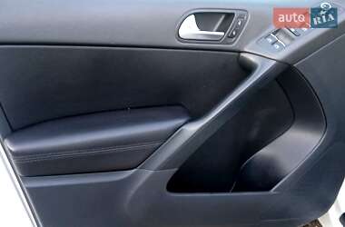 Внедорожник / Кроссовер Volkswagen Tiguan 2011 в 