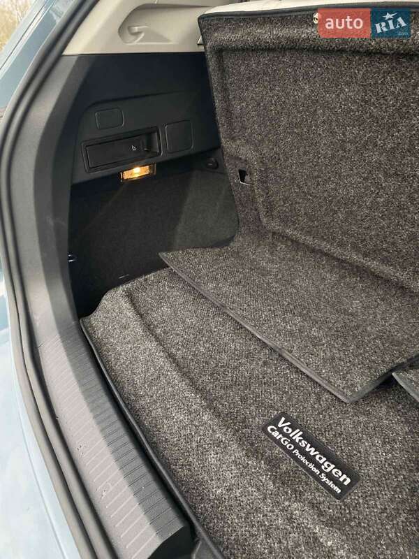 Внедорожник / Кроссовер Volkswagen Tiguan 2020 в Киеве