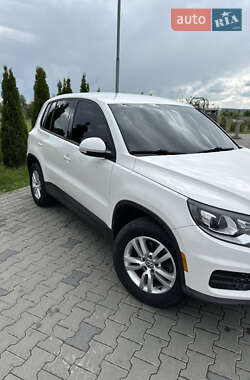 Позашляховик / Кросовер Volkswagen Tiguan 2013 в 