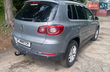 Позашляховик / Кросовер Volkswagen Tiguan 2010 в 