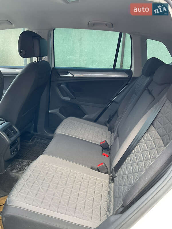 Внедорожник / Кроссовер Volkswagen Tiguan 2023 в Киеве