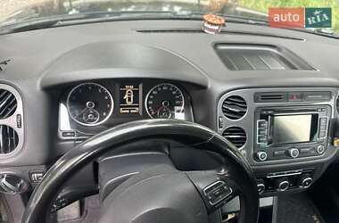 Внедорожник / Кроссовер Volkswagen Tiguan 2012 в 
