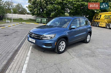 Внедорожник / Кроссовер Volkswagen Tiguan 2016 в 