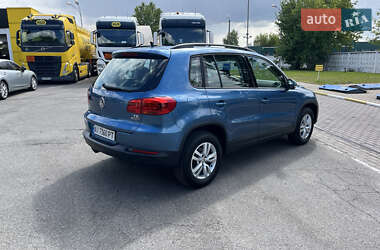 Внедорожник / Кроссовер Volkswagen Tiguan 2016 в 