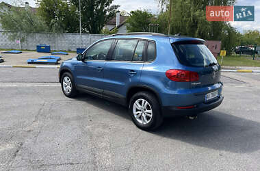 Внедорожник / Кроссовер Volkswagen Tiguan 2016 в 
