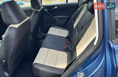 Внедорожник / Кроссовер Volkswagen Tiguan 2016 в 