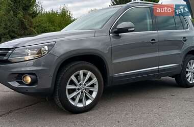 Позашляховик / Кросовер Volkswagen Tiguan 2013 в 