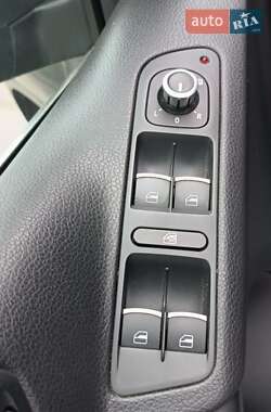 Позашляховик / Кросовер Volkswagen Tiguan 2013 в 