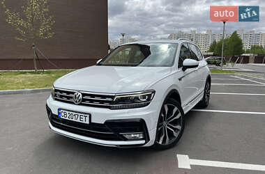 Позашляховик / Кросовер Volkswagen Tiguan 2017 в 