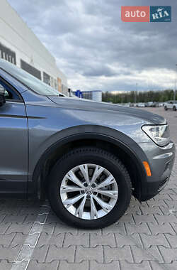 Позашляховик / Кросовер Volkswagen Tiguan 2018 в 