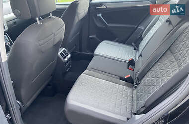 Позашляховик / Кросовер Volkswagen Tiguan 2021 в 