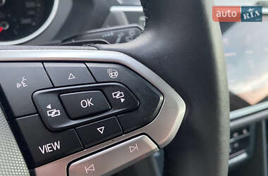 Позашляховик / Кросовер Volkswagen Tiguan 2021 в 