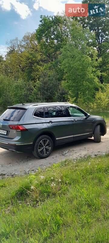 Внедорожник / Кроссовер Volkswagen Tiguan 2017 в Житомире фото 5 Внедорожник / Кроссовер Volkswagen Tiguan 2017 в Житомире