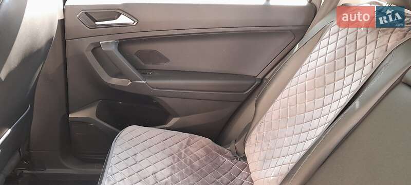 Внедорожник / Кроссовер Volkswagen Tiguan 2017 в Житомире фото 15 Внедорожник / Кроссовер Volkswagen Tiguan 2017 в Житомире