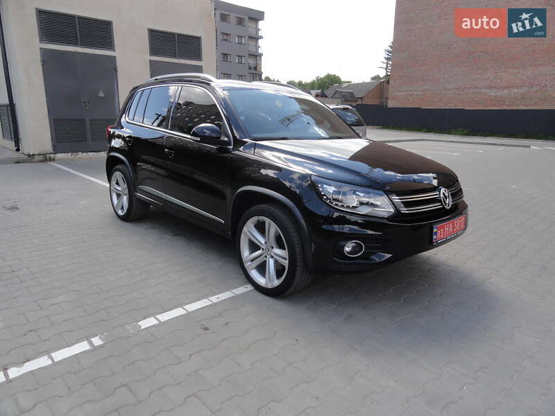 Внедорожник / Кроссовер Volkswagen Tiguan 2015 в Луцке