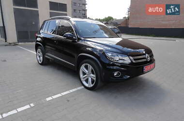 Внедорожник / Кроссовер Volkswagen Tiguan 2015 в 
