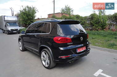 Внедорожник / Кроссовер Volkswagen Tiguan 2015 в 