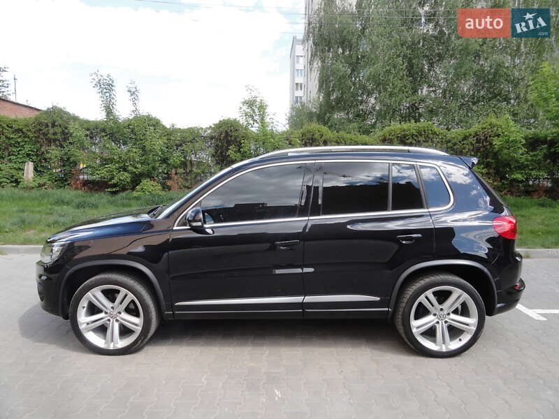 Внедорожник / Кроссовер Volkswagen Tiguan 2015 в Луцке