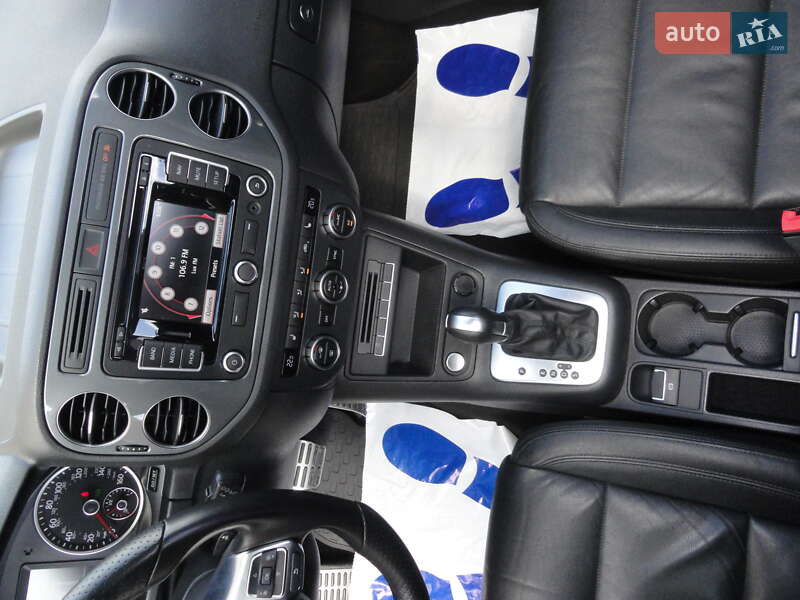 Внедорожник / Кроссовер Volkswagen Tiguan 2015 в Луцке