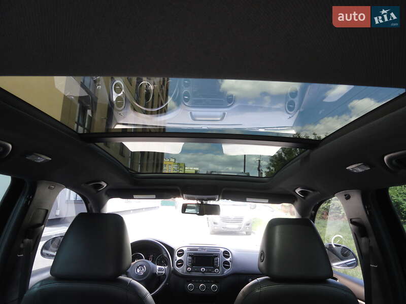 Внедорожник / Кроссовер Volkswagen Tiguan 2015 в Луцке